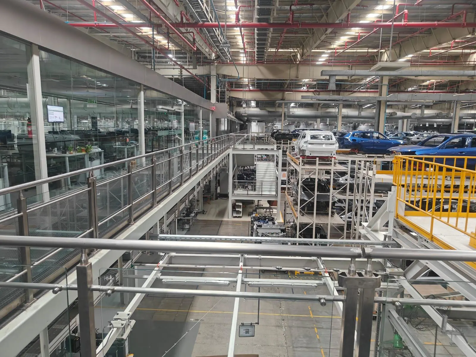 Industrial mezzanine building